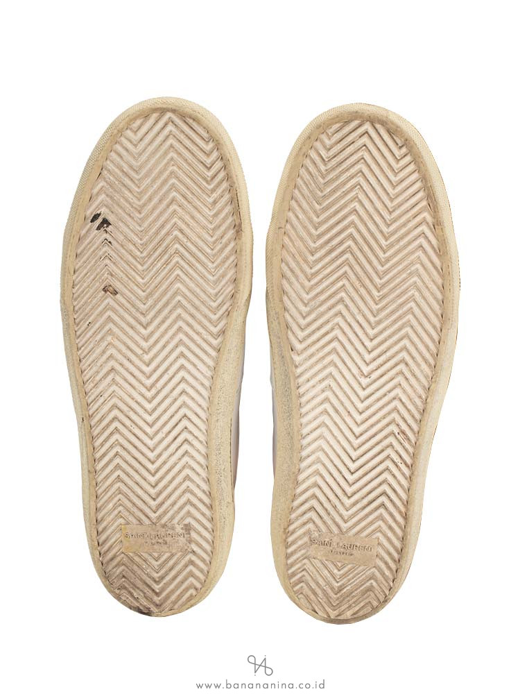 SAINT LAURENT Distressed Court Classic Surf Sneakers White Sz 39