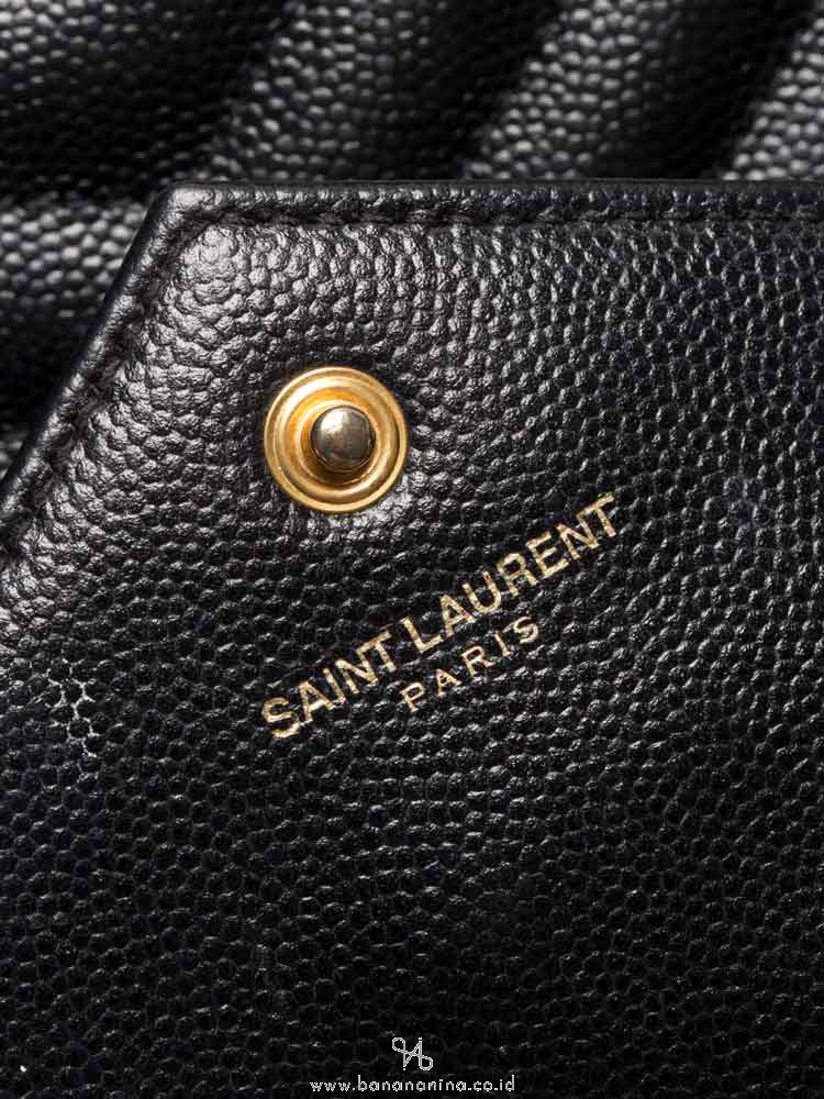 SAINT LAURENT Grain De Poudre Matelasse Monogram Chain Wallet Black Gold