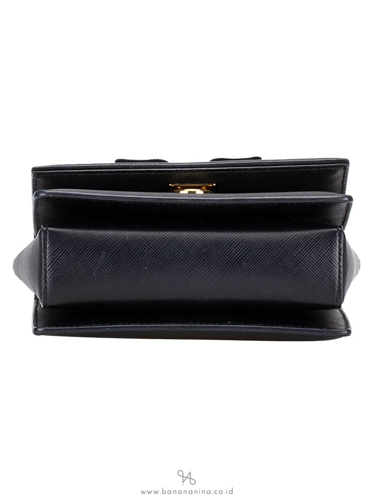 SALVATORE FERRAGAMO Vara Mini Ginny Crossbody Black