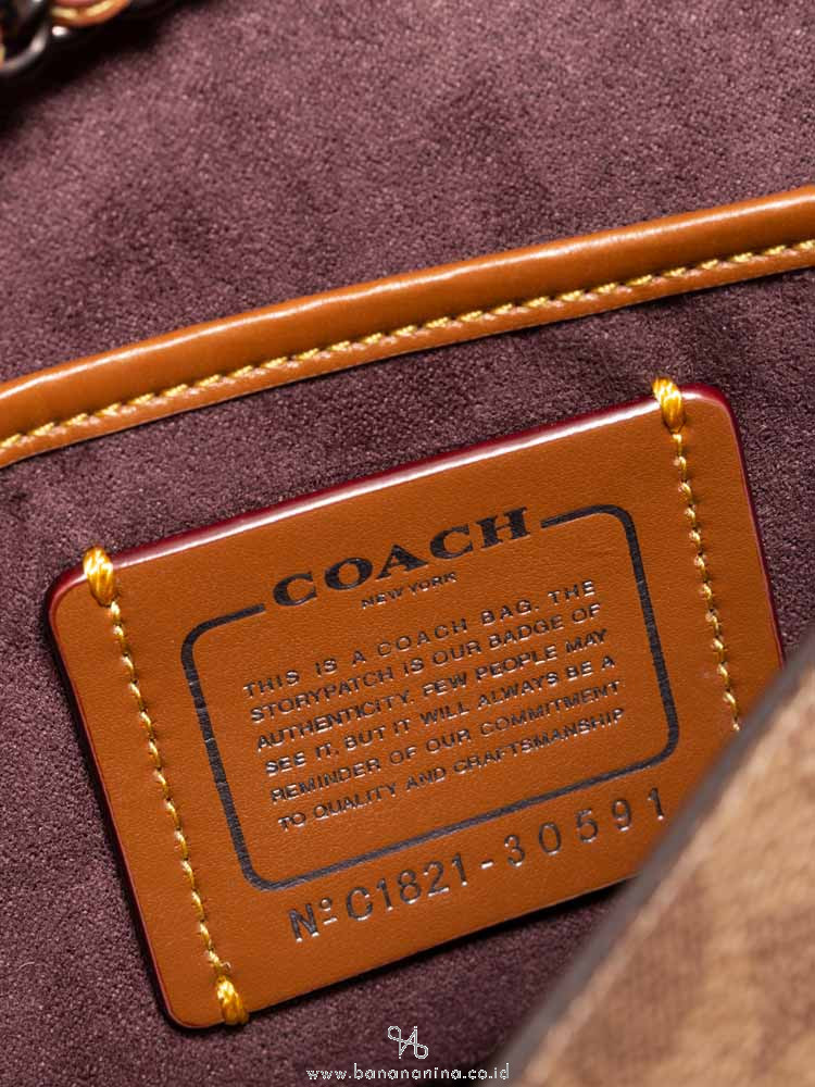 COACH 30591 Signature Parker 18 Shoulder Bag Tan Jasmine