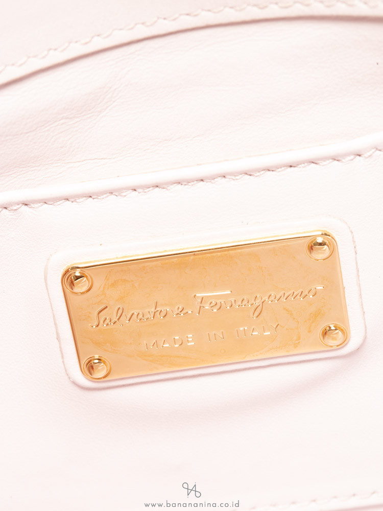 SALVATORE FERRAGAMO Thalia Shoulder Bag Jasmine