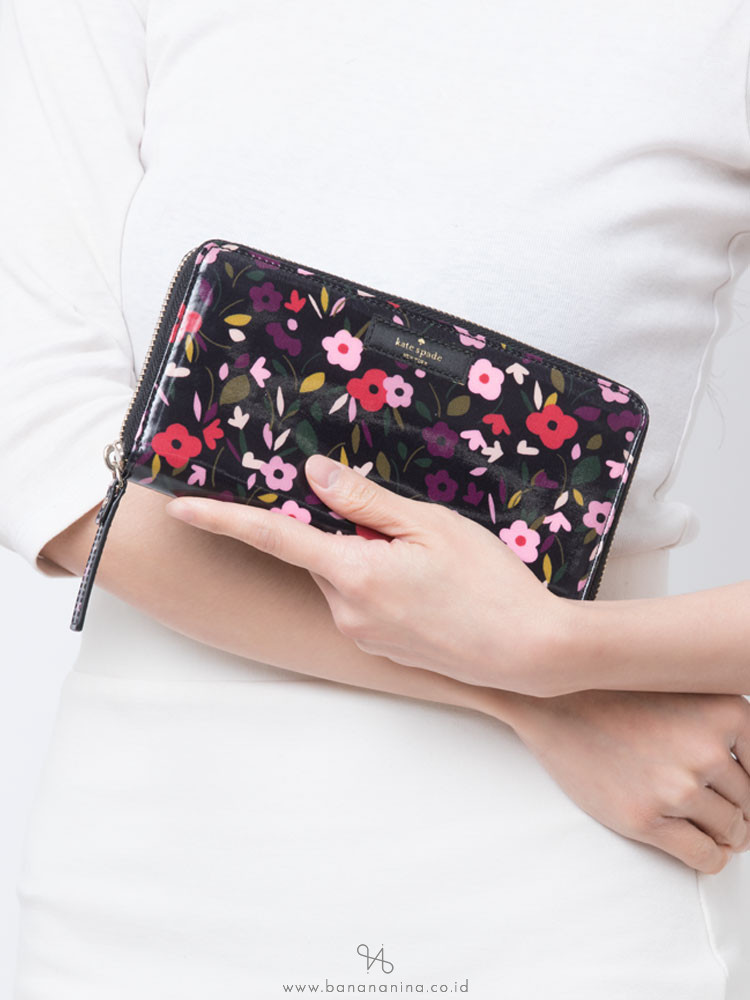 KATE SPADE Daycation Boho Floral Neda Wallet Black Multi