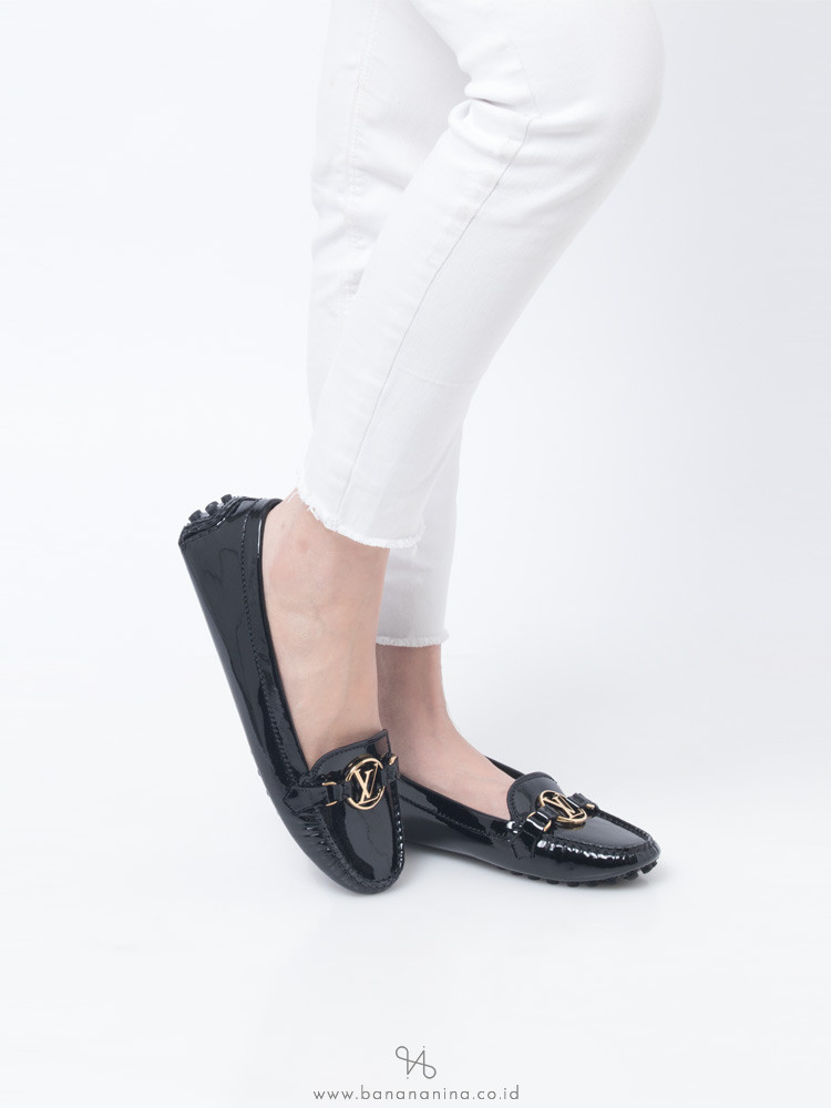 LOUIS VUITTON Patent Leather Dauphine Loafers Black Sz 40