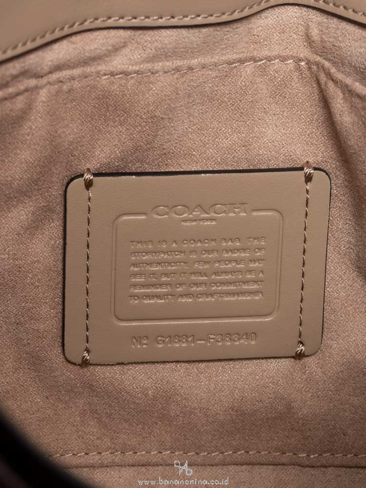 COACH 38340 Quilting Cassidy Crossbody Oxblood Light Gold