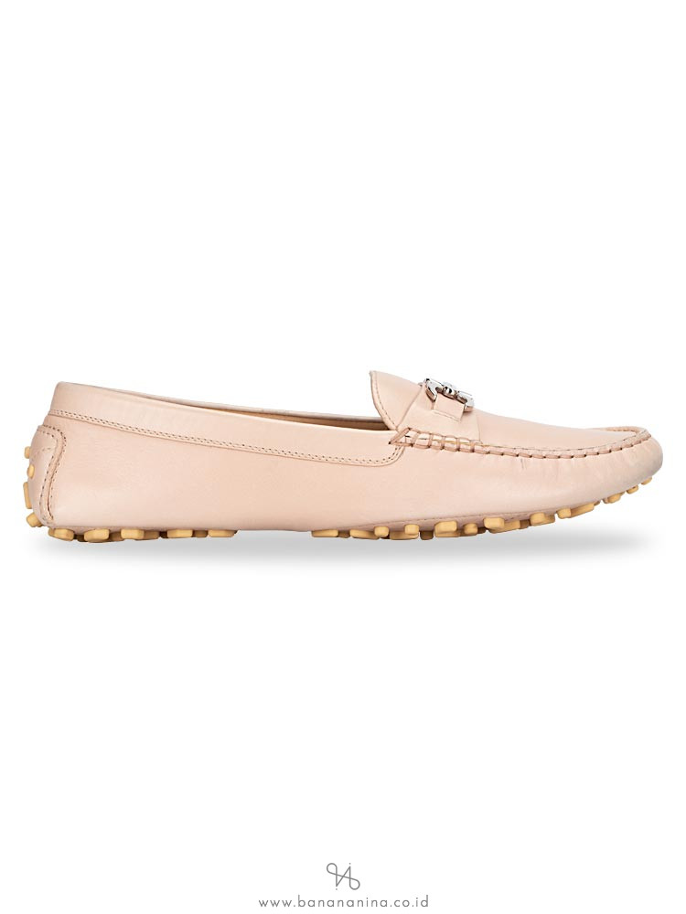 SALVATORE FERRAGAMO Saba Leather Loafers Beige Sz 7