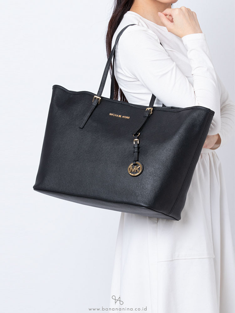 MICHAEL KORS Jet Set Travel Medium Tote Black