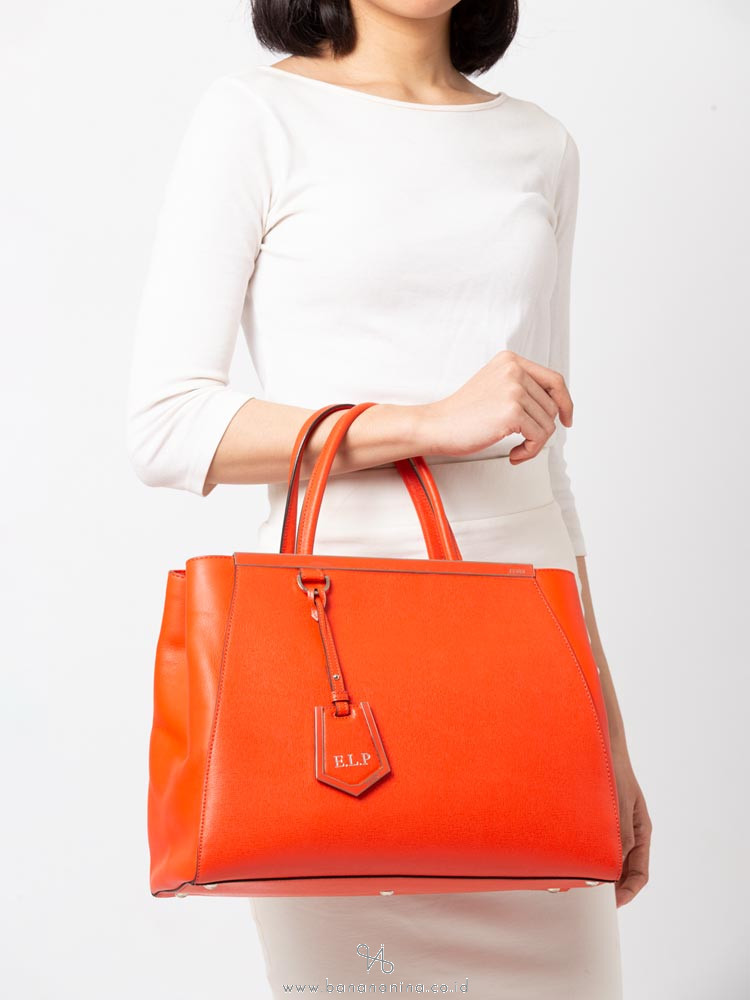 FENDI Vitello Elite Regular 2Jours Tote Poppy Red