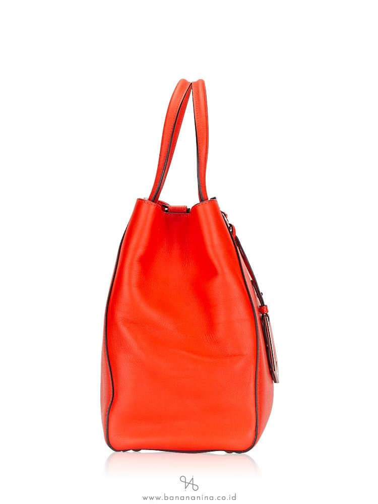 FENDI Vitello Elite Regular 2Jours Tote Poppy Red