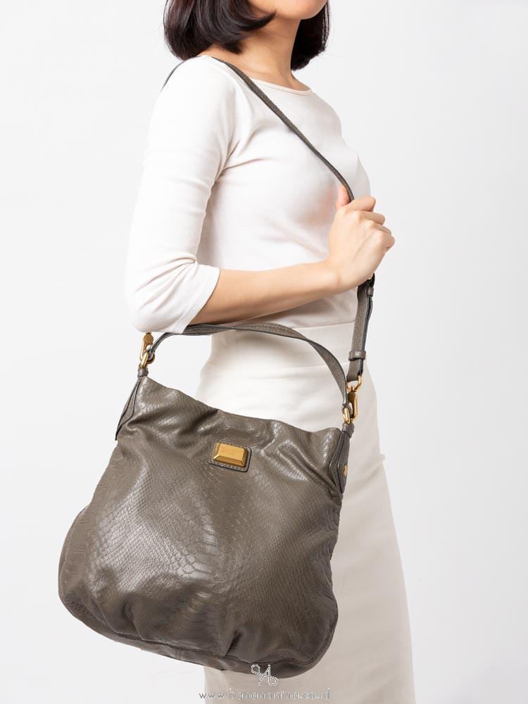MARC JACOBS Sneaky Snake Celia Hobo Smoke