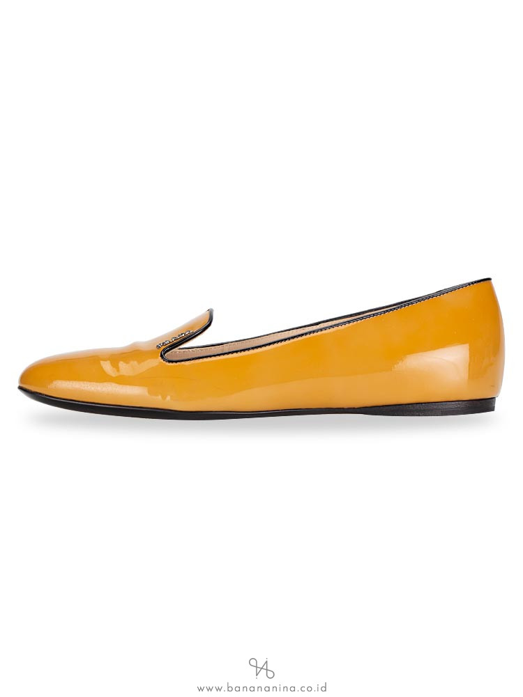 PRADA Patent Leather Loafers Mustard Sz 39