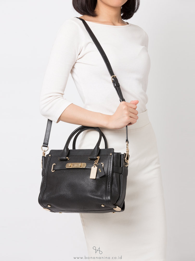 silver clutch bag with handle