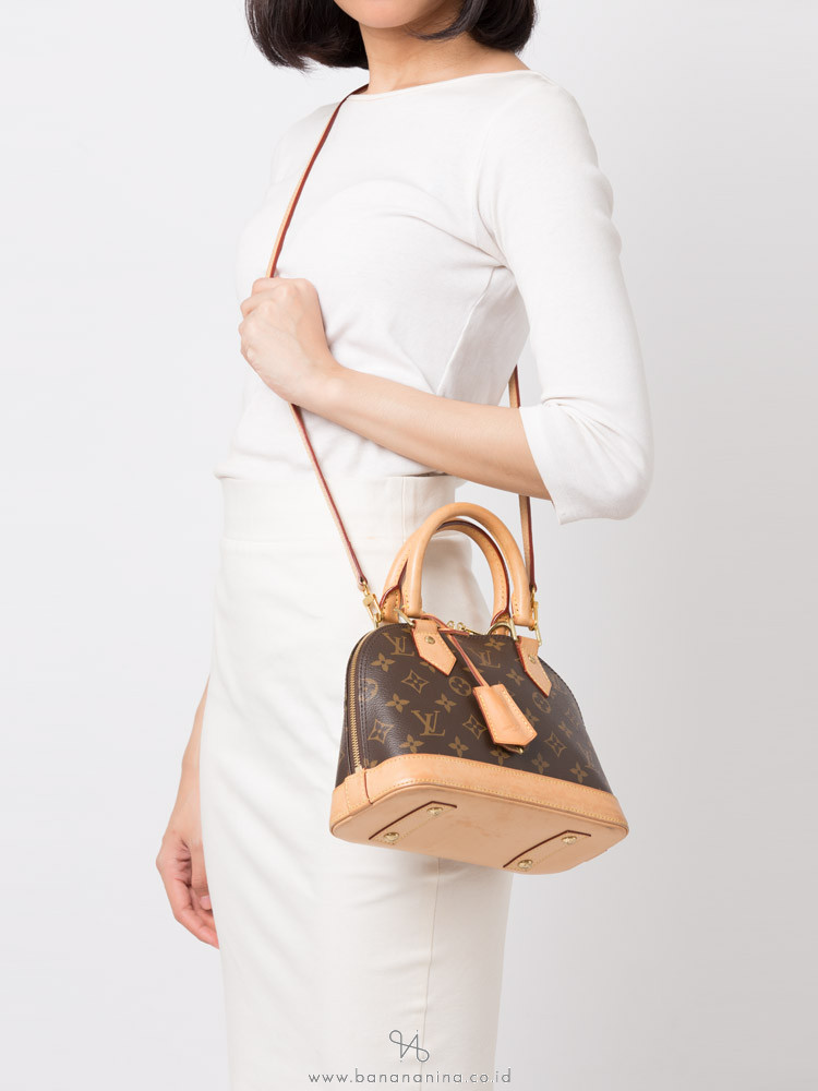 LOUIS VUITTON Monogram Alma BB