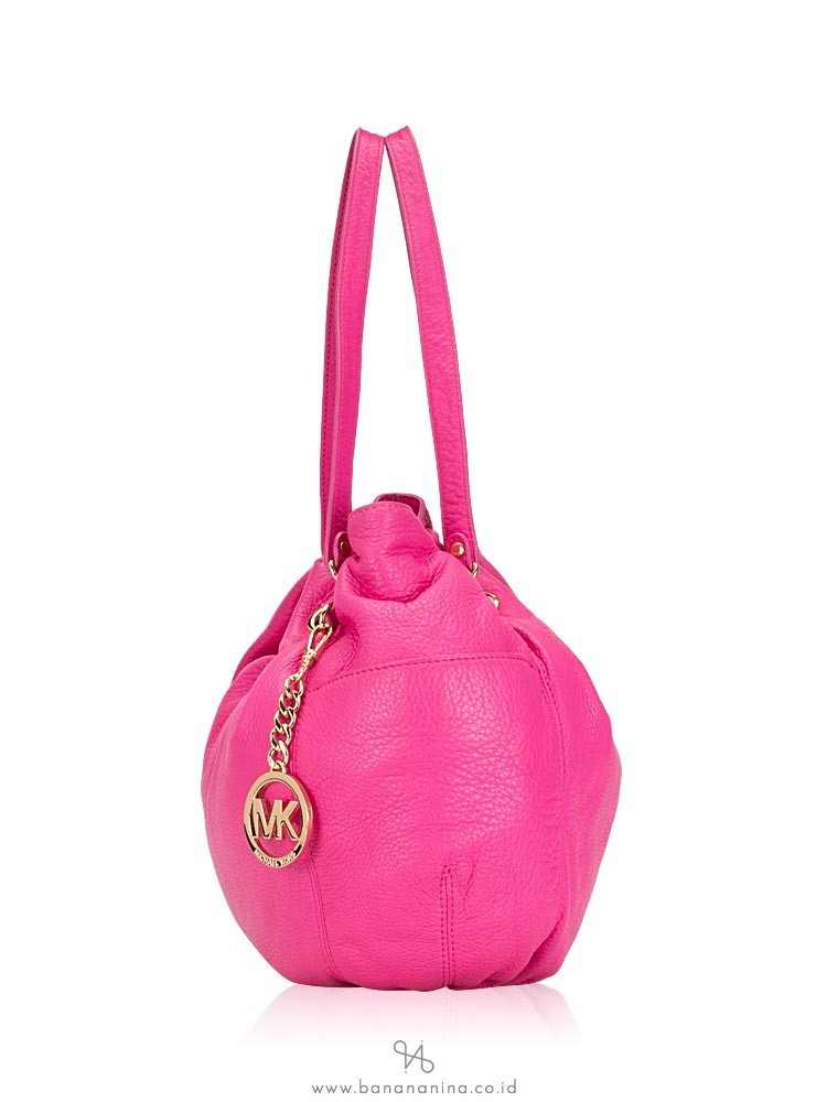 MICHAEL KORS Leather Drawstring Shoulder Bag Fuschia