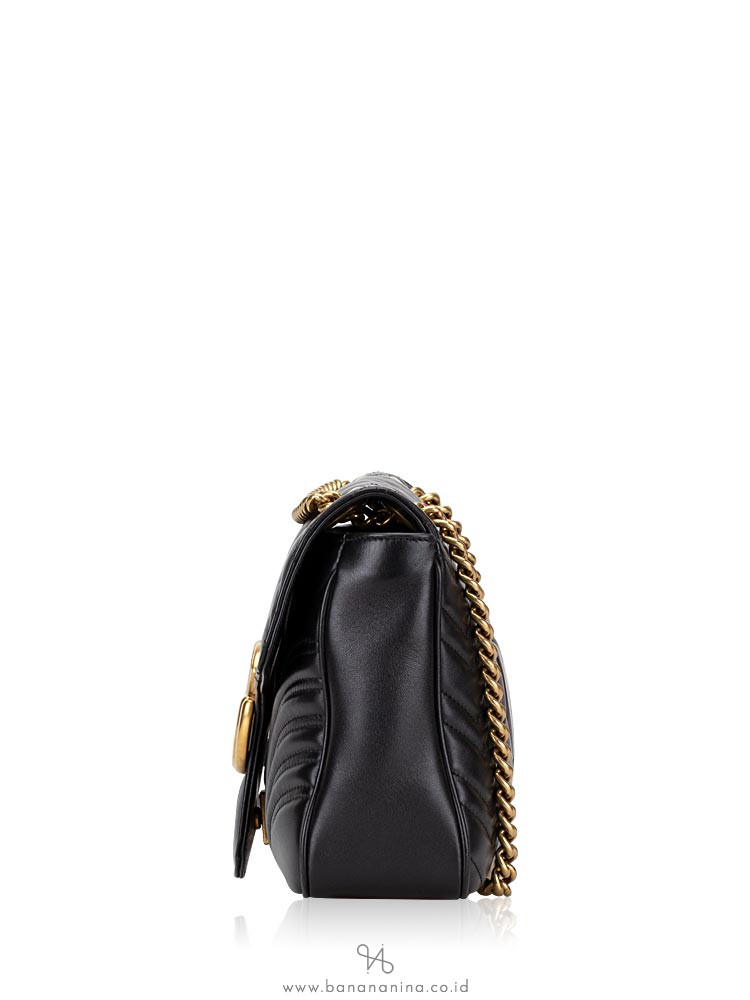 GUCCI GG Marmont Matelasse Medium Flap Bag Black
