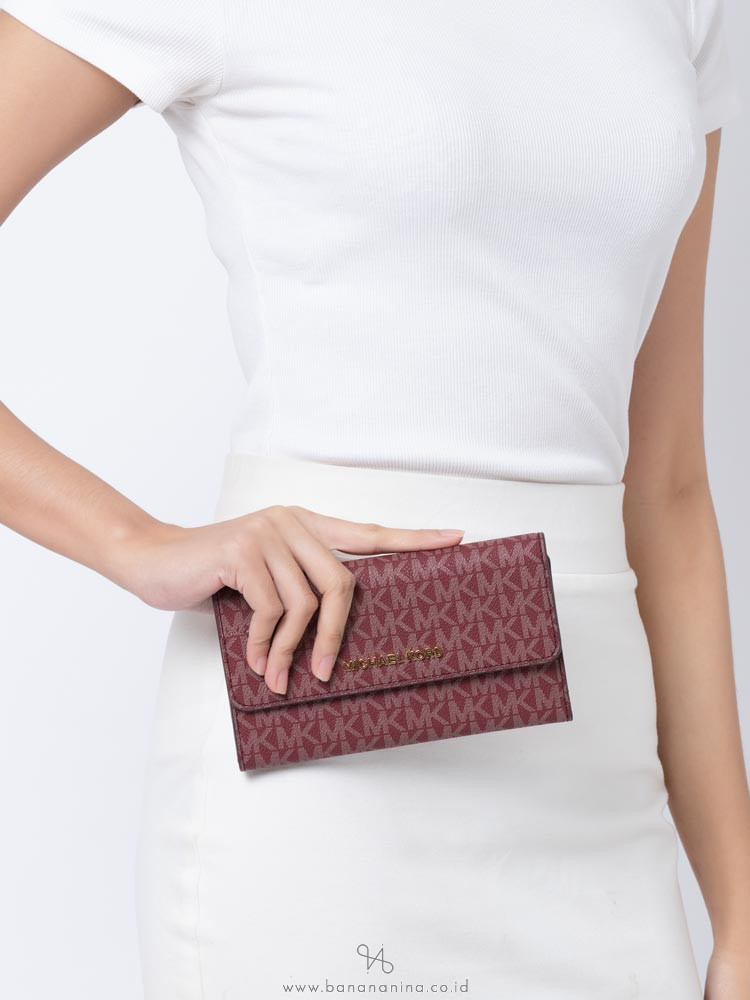 MICHAEL KORS Jet Set Signature Large Trifold Wallet Oxblood