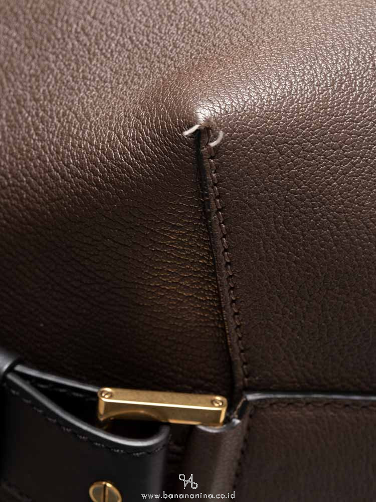 GIVENCHY Grained Leather GV Bucket Bag Heather Grey