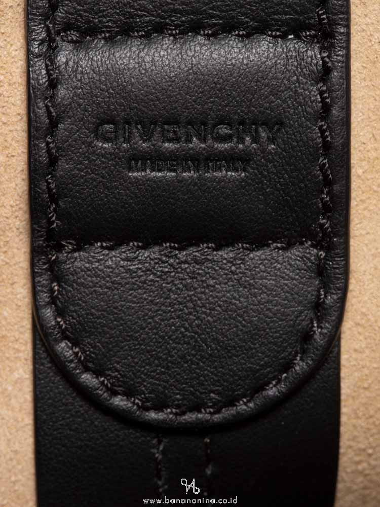 GIVENCHY Grained Leather GV Bucket Bag Heather Grey