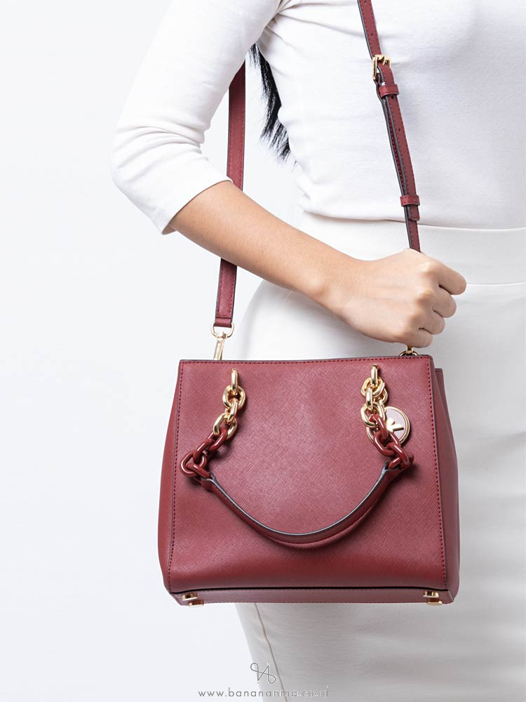 mk cynthia saffiano