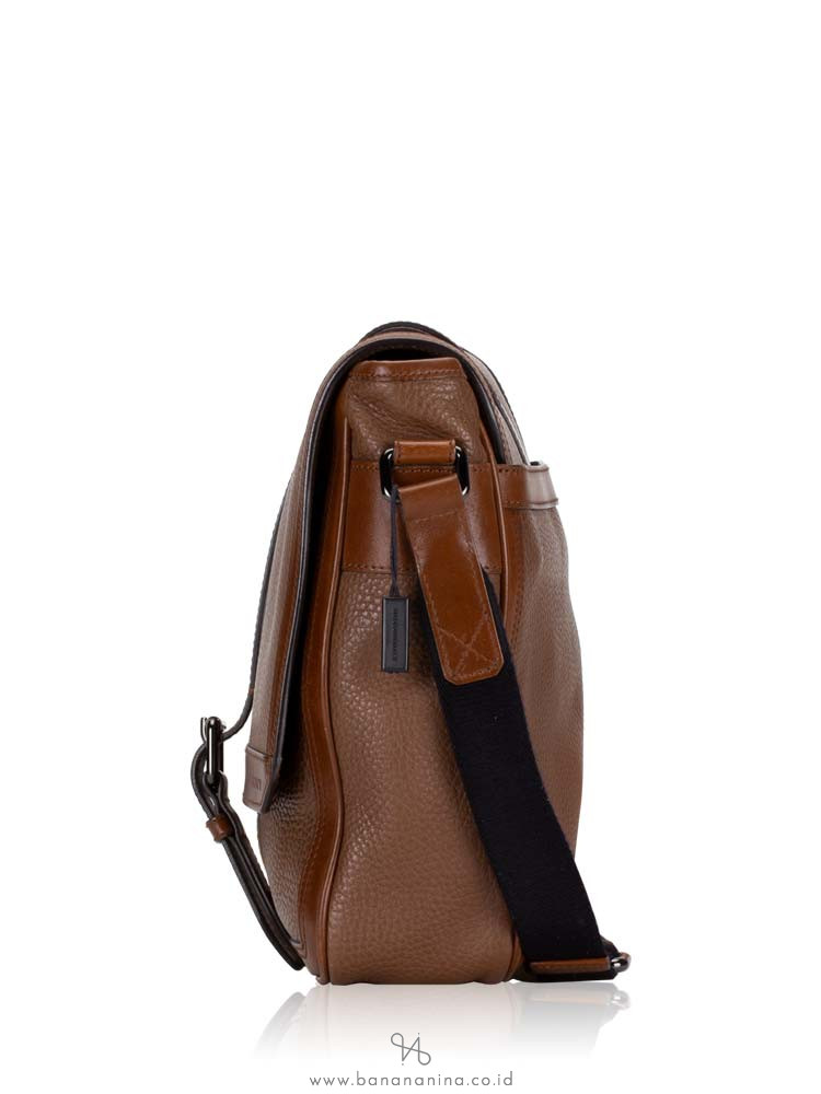 BURBERRY Men Leather Messenger Brown