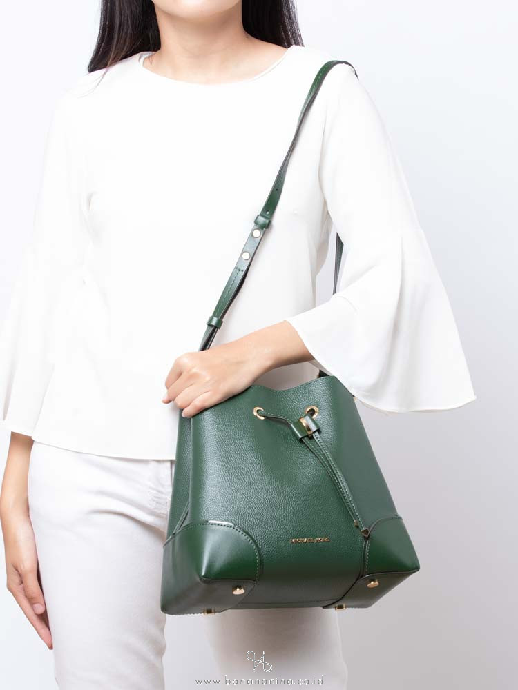 MICHAEL KORS Mercer Gallery Medium Convertible Bucket Moss