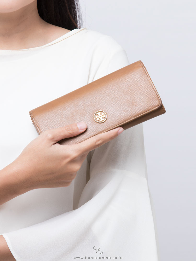 TORY BURCH Robinson Envelope Wallet Tigers Eye