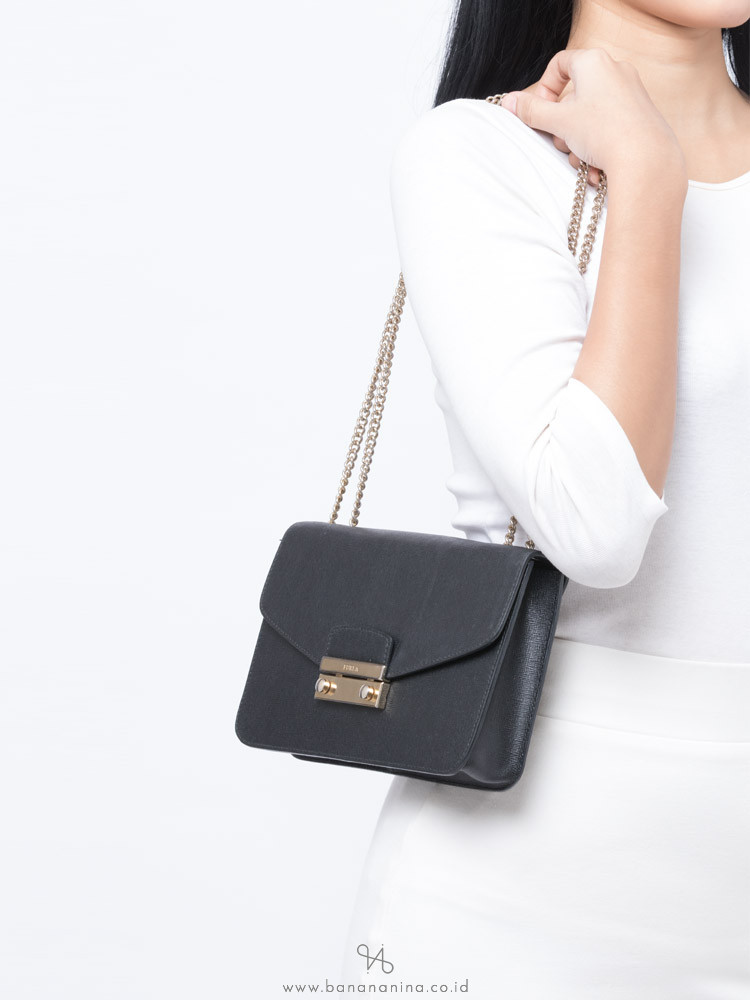 FURLA Julia XL Chain Wallet Black