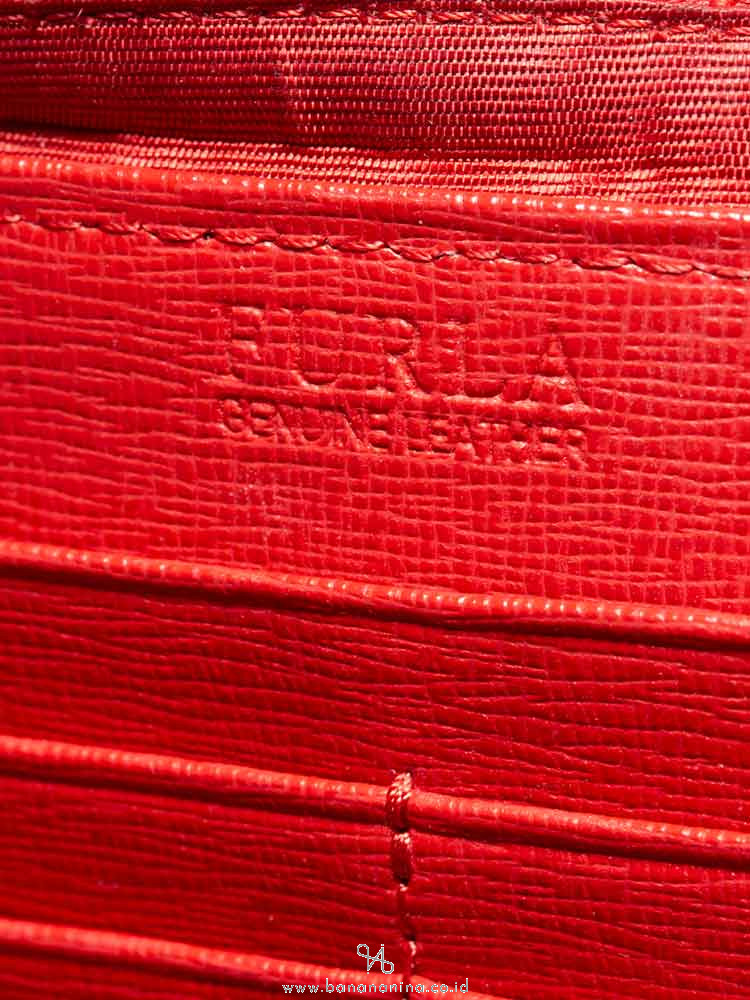 FURLA Business XL Zip Wallet Carminio