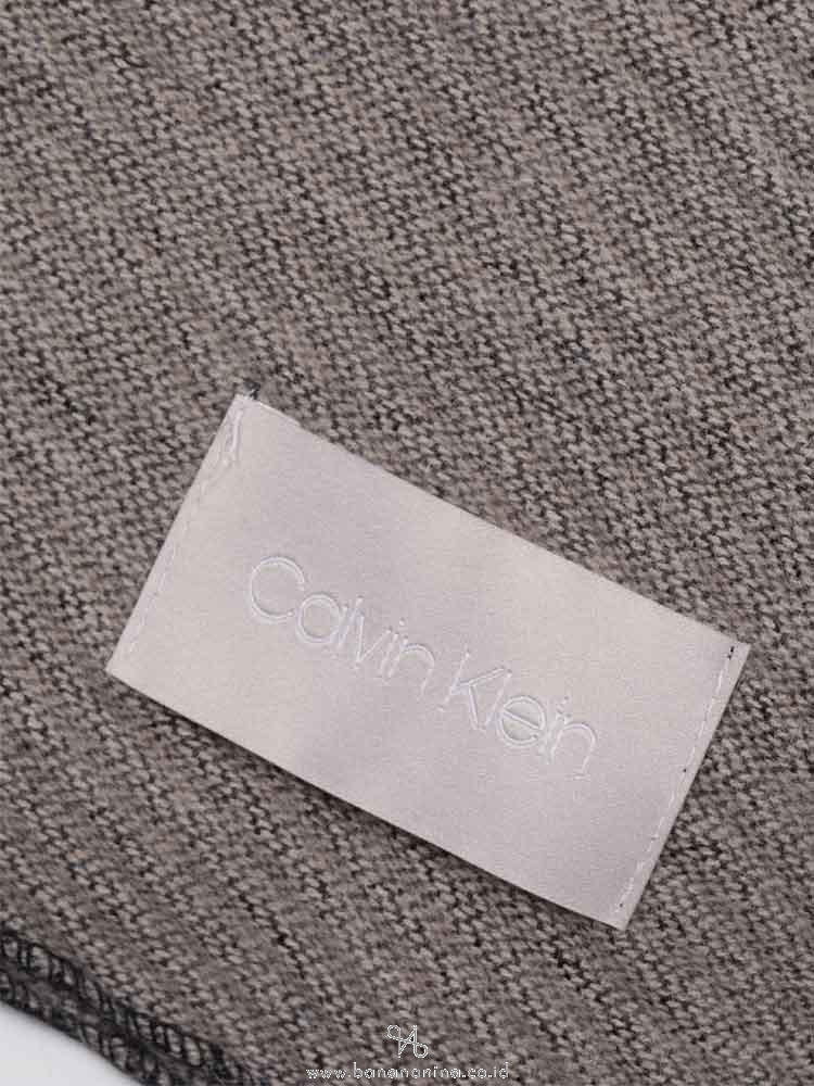 CALVIN KLEIN Pleated Double Faced Blanket Scarf Heathered Almond