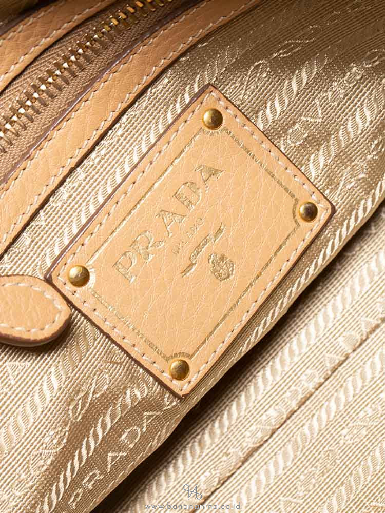 PRADA BL0805 Vitello Daino Bauletto Pomice