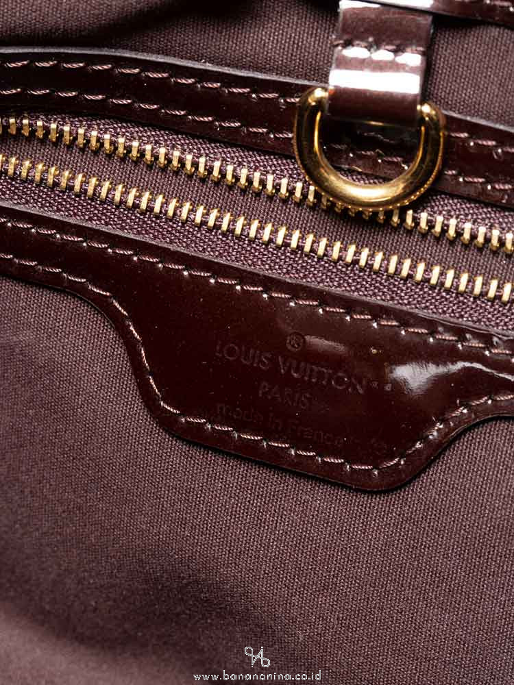 LOUIS VUITTON Monogram Vernis Wilshire PM Amarante