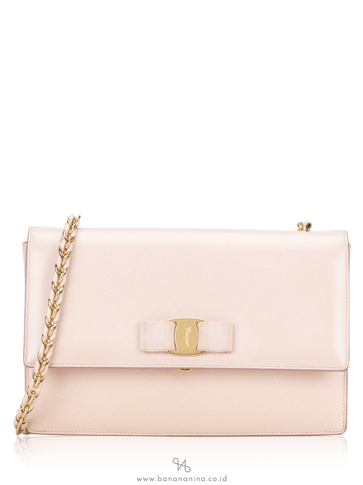 SALVATORE FERRAGAMO Vara Ginny Crossbody Nude