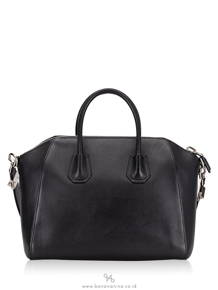 GIVENCHY Grained Leather Medium Antigona Black
