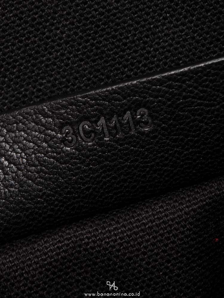 GIVENCHY Grained Leather Medium Antigona Black
