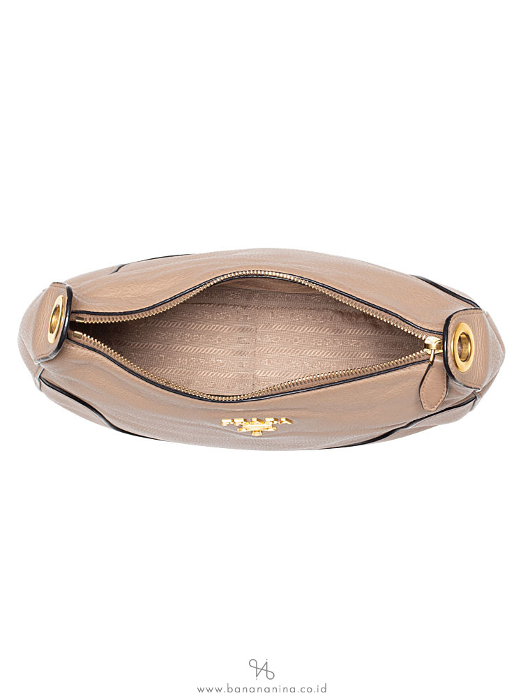 PRADA 1BC052 Vitello Daino Hobo Cammeo