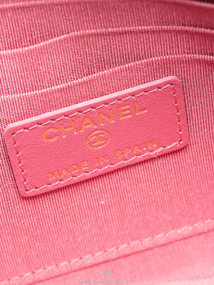 CHANEL Caviar Timeless CC Zip Wallet Pink