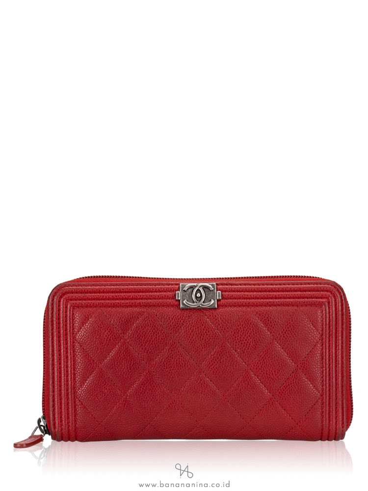 CHANEL Caviar Boy Zip Wallet Red