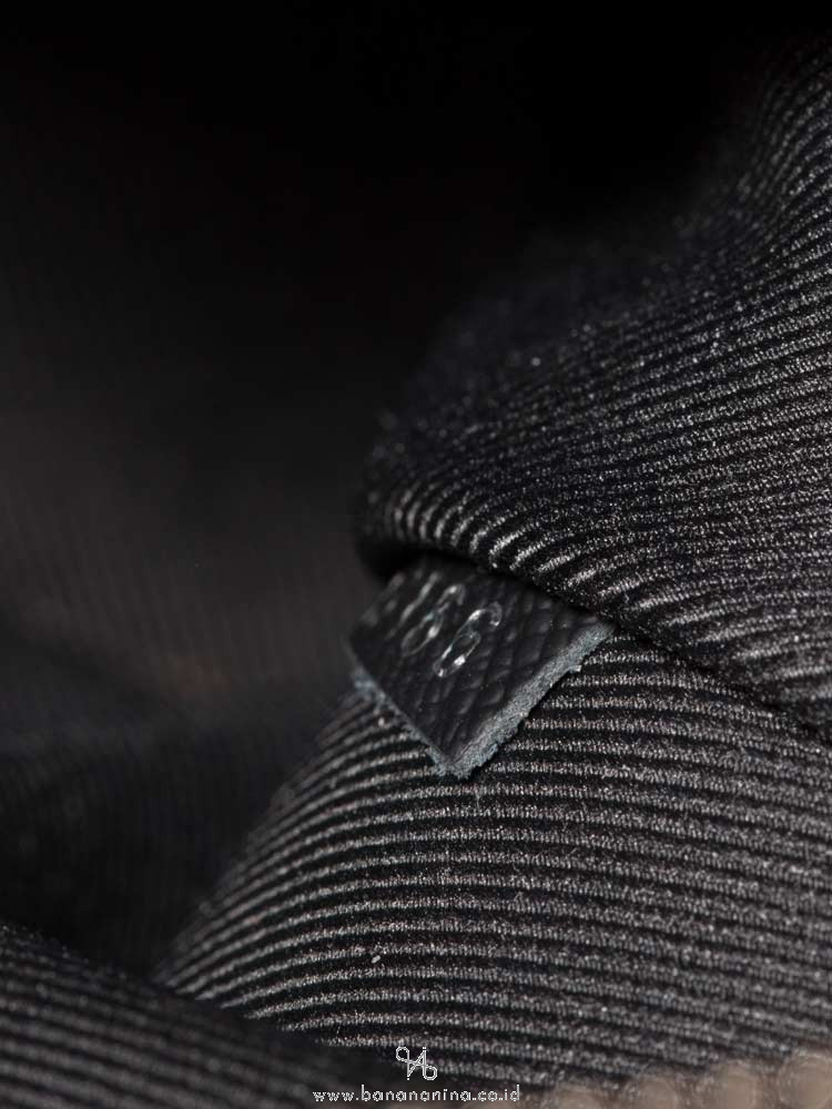 LOUIS VUITTON Damier Graphite Pochette Jour PM