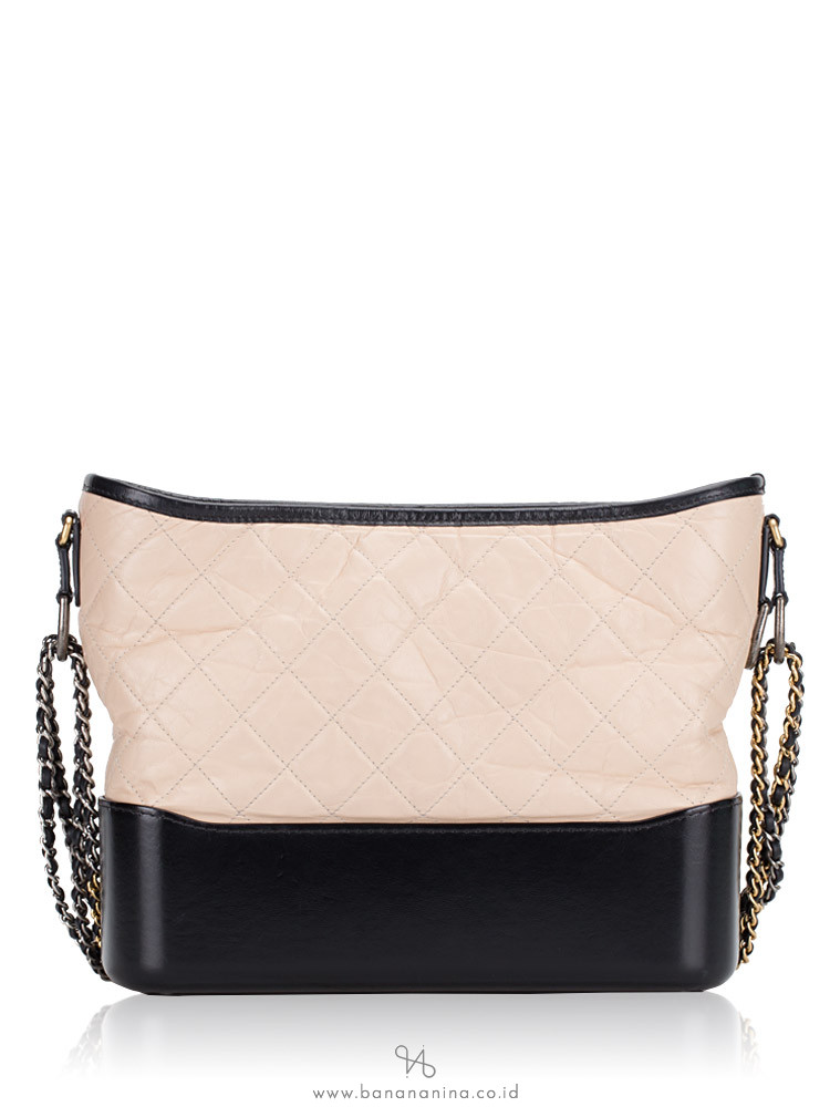 CHANEL Aged Calfskin Quilted Medium Gabrielle Hobo Beige Black