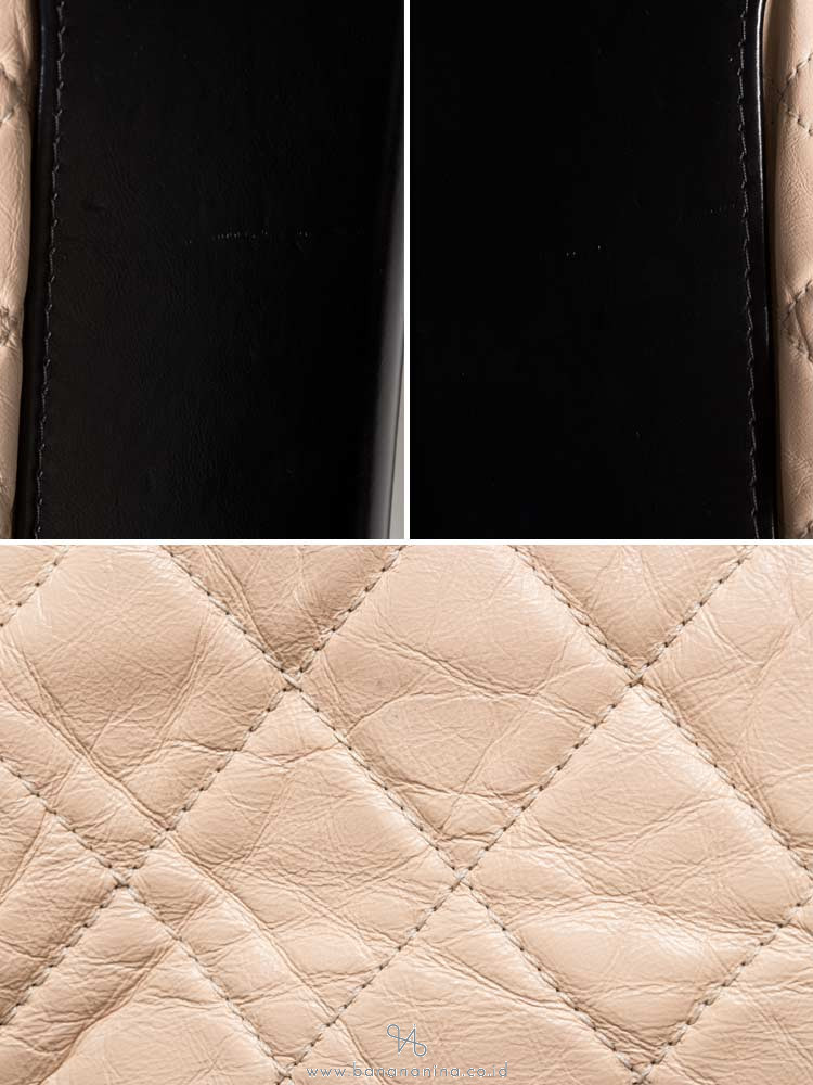 CHANEL Aged Calfskin Quilted Medium Gabrielle Hobo Beige Black