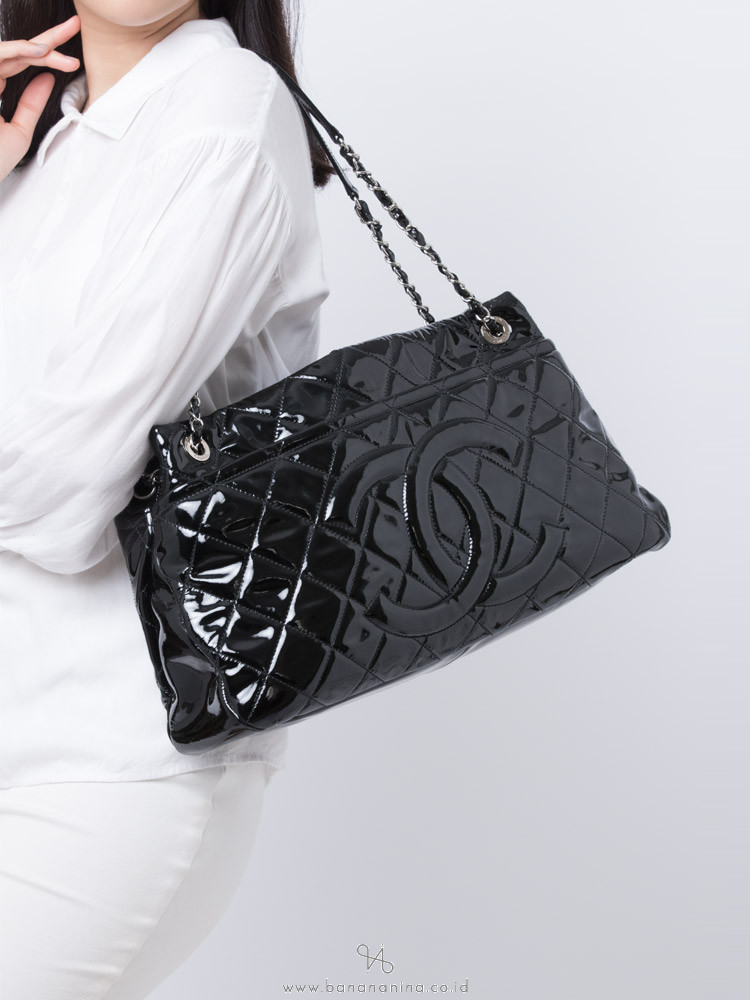 CHANEL Quilted Patent Timeless Shopping Tote Black