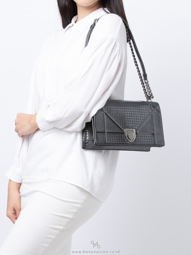 DIOR Micro Cannage Metallic Diorama Medium Flap Bag Black