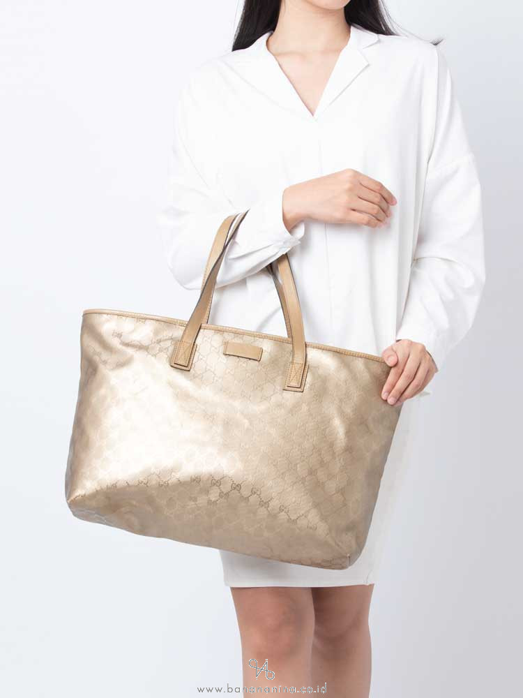GUCCI GG Imprime Medium Tote Gold