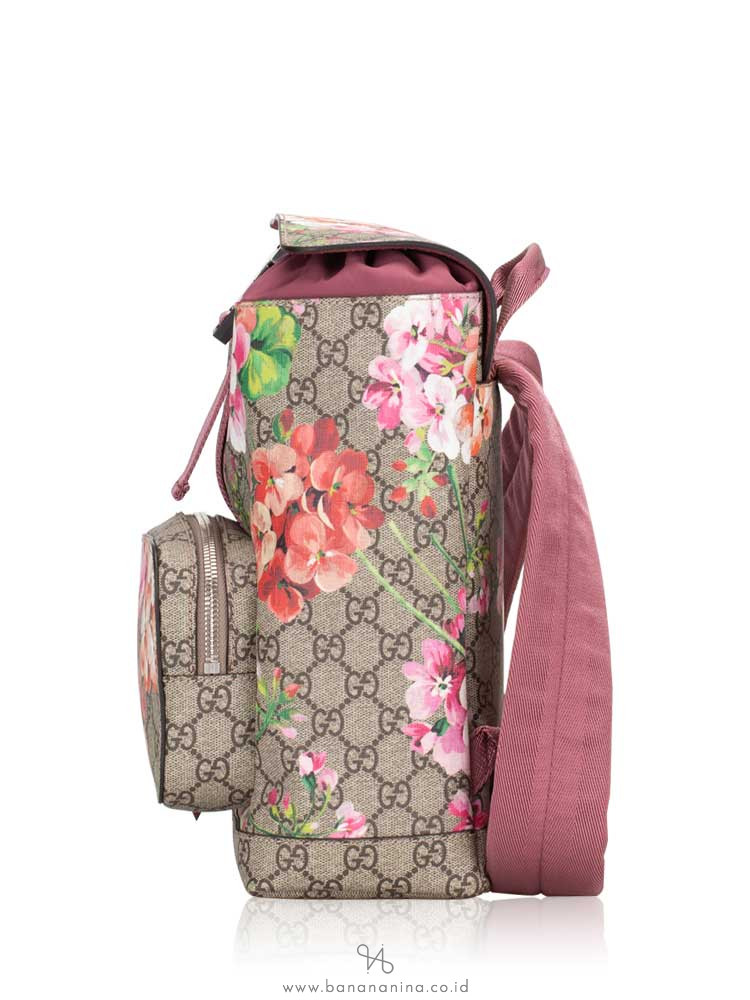 GUCCI GG Supreme Blooms Small Backpack Pink
