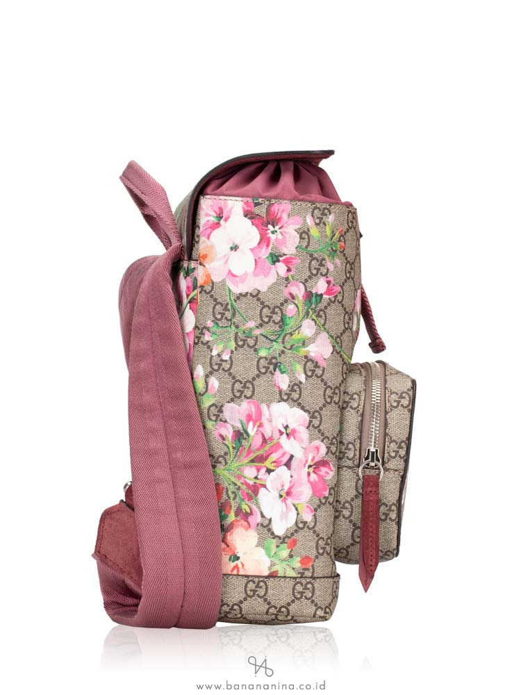 GUCCI GG Supreme Blooms Small Backpack Pink