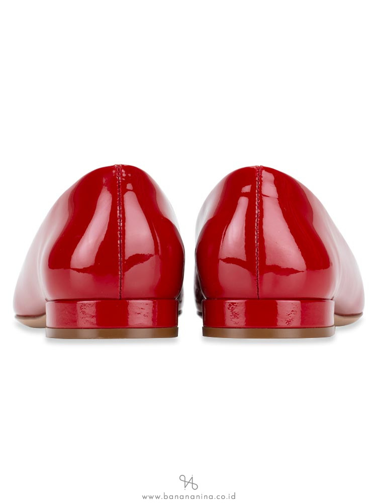 SALVATORE FERRAGAMO Patent Leather Garda 10 Flats Red Sz 5.5