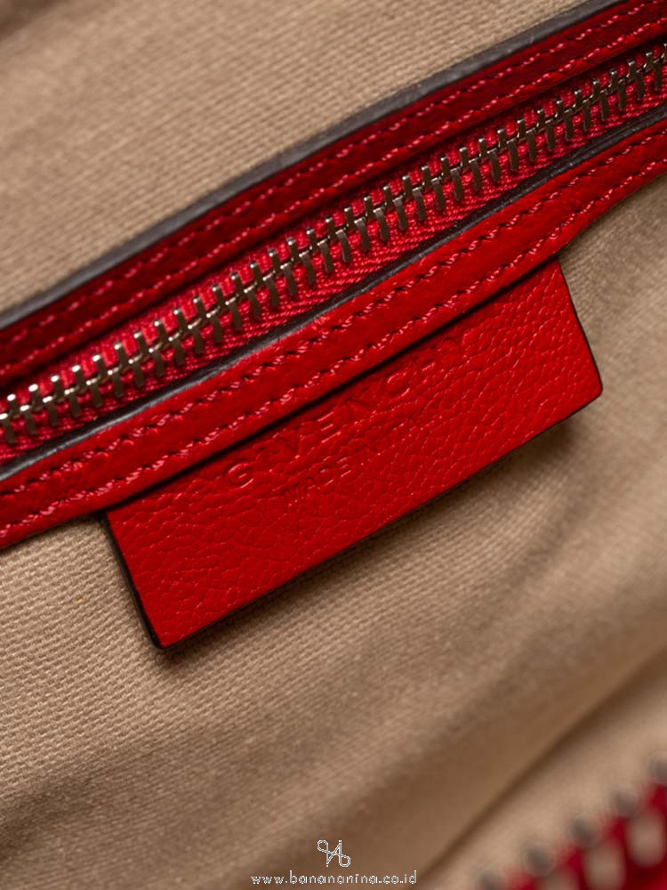 GIVENCHY Sugar Goatskin Mini Antigona Red