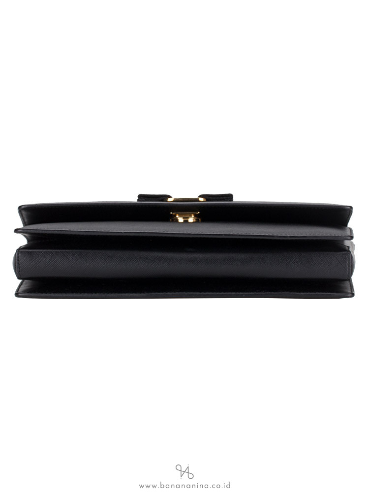 SALVATORE FERRAGAMO Ginny Vara Large Flap Bag Nero