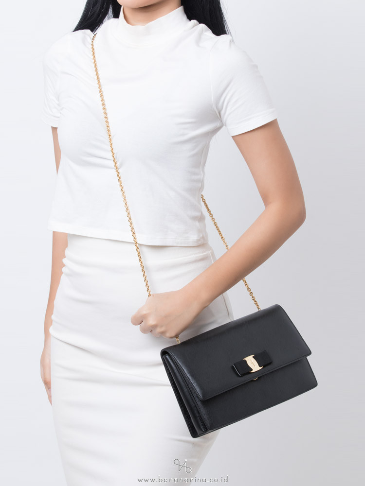 SALVATORE FERRAGAMO Ginny Vara Large Flap Bag Nero