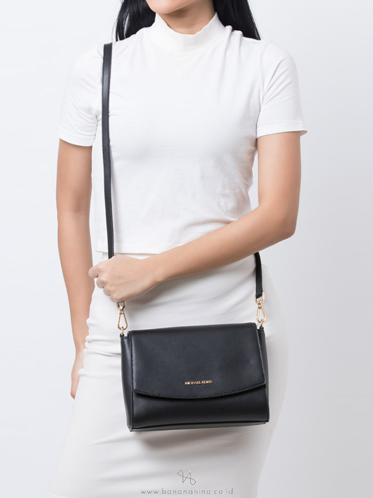 MICHAEL KORS Ellis Leather Medium Flap Messenger Black