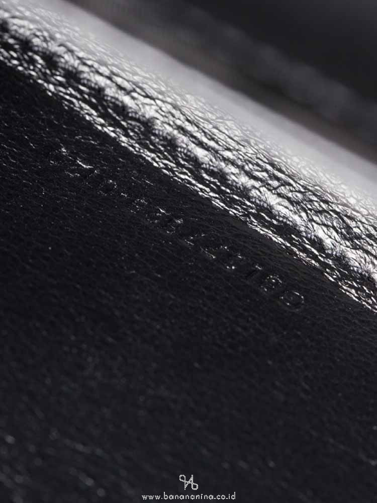 YSL Grain De Poudre Matelasse Monogram Chain Wallet All Black